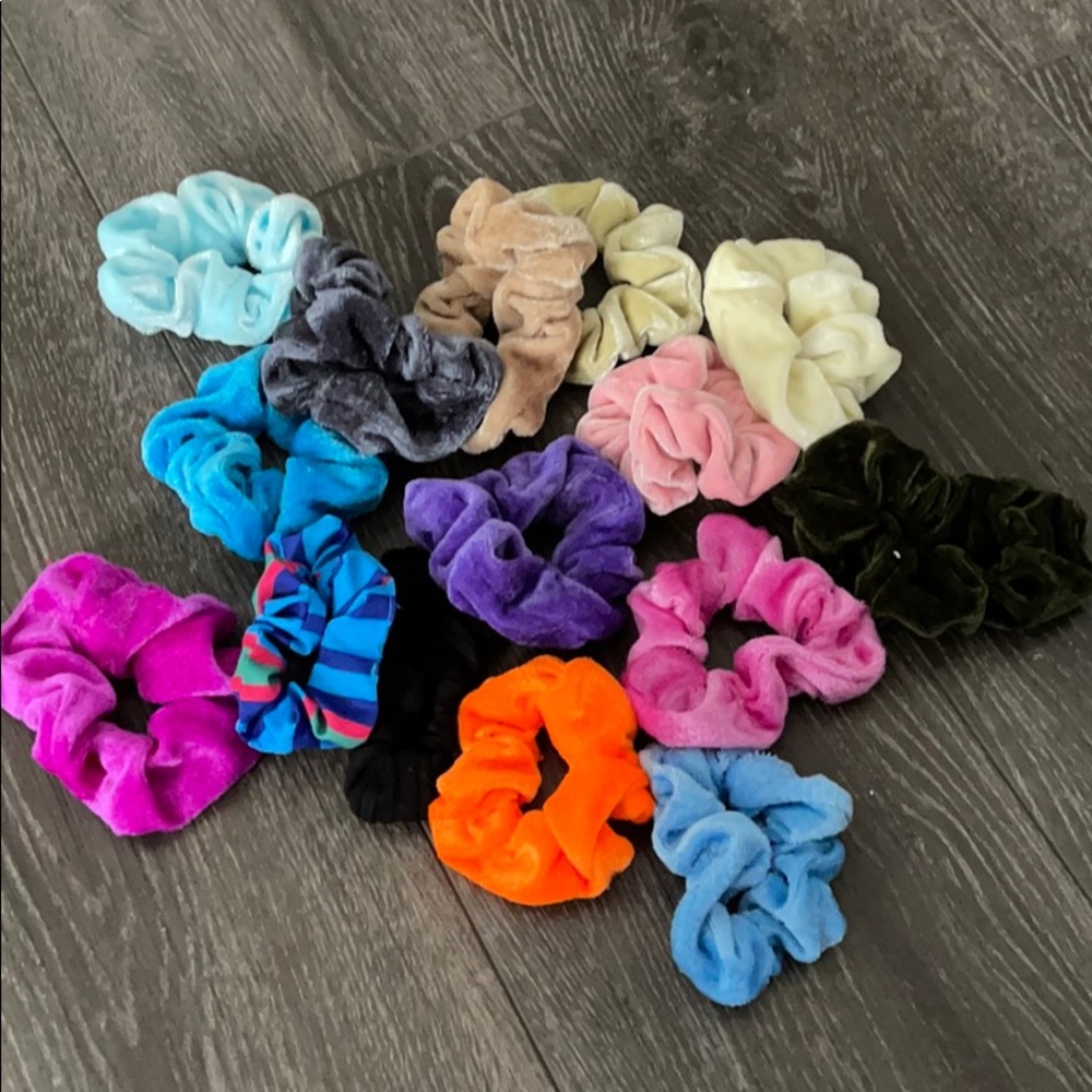Scrunchie bundle!